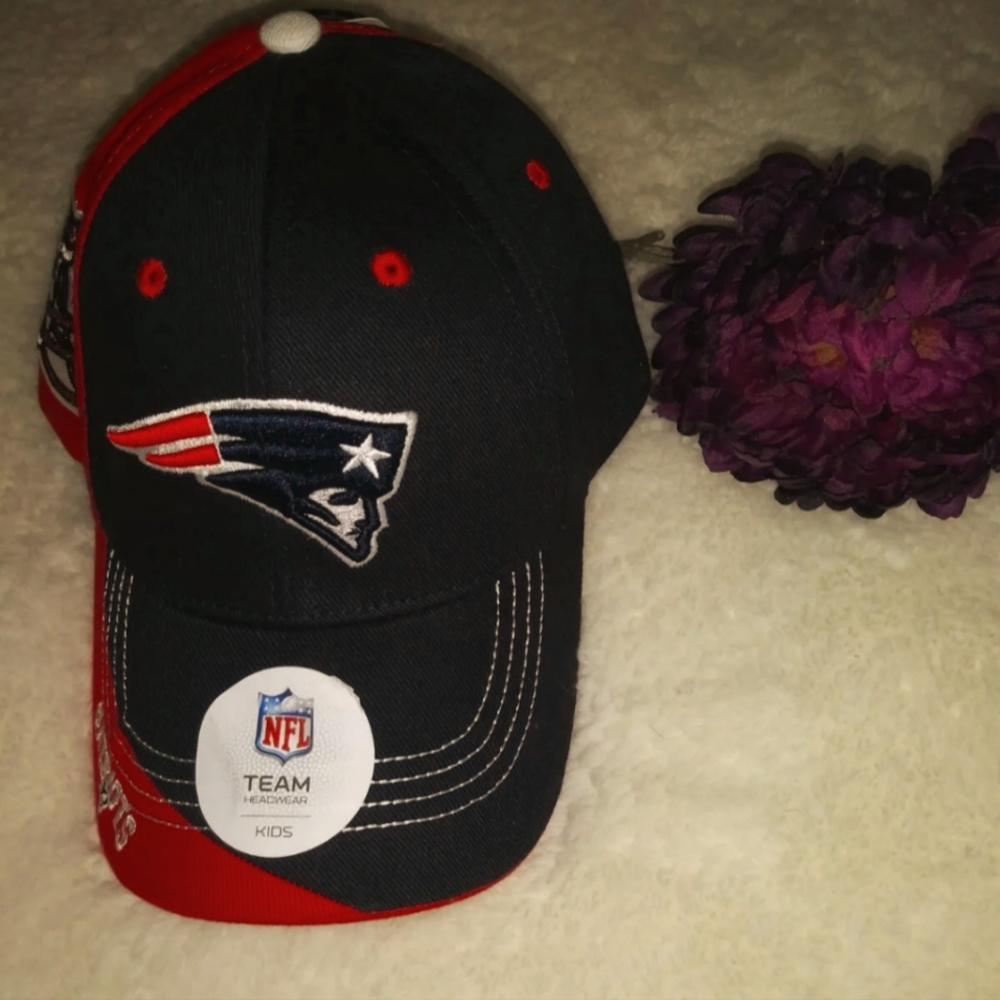 NFL team apparel Patriots children's cap kids one size Hook loop NWT